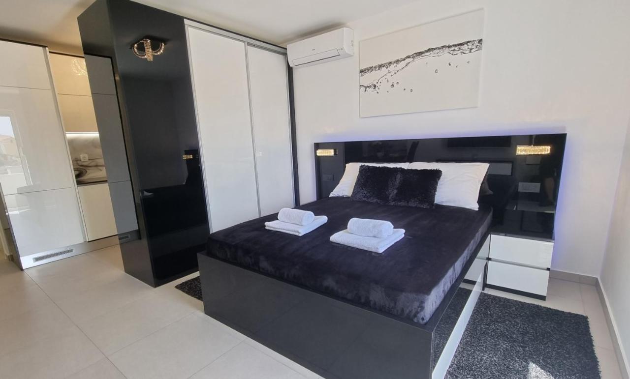 Bartol Luxury Apartments Krk Croatia, With Own Hot Tub - Whirlpool Krk Town Exterior foto