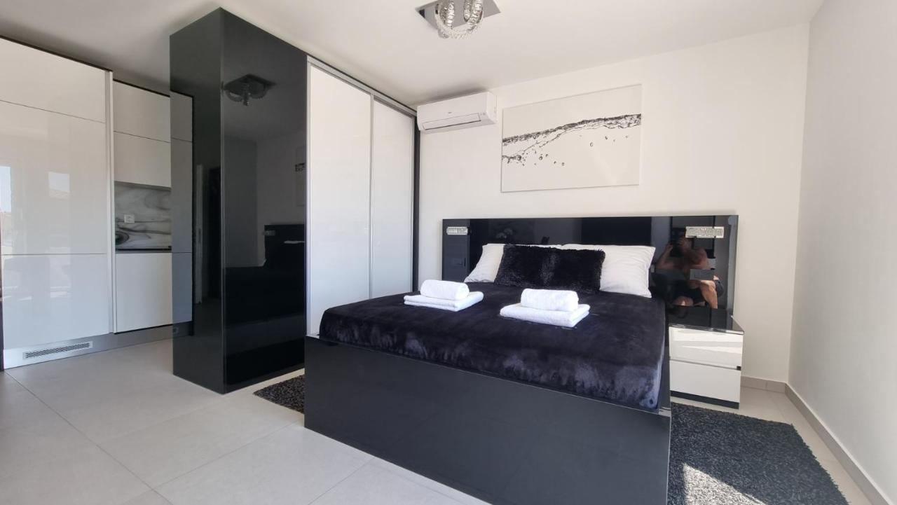 Bartol Luxury Apartments Krk Croatia, With Own Hot Tub - Whirlpool Krk Town Exterior foto